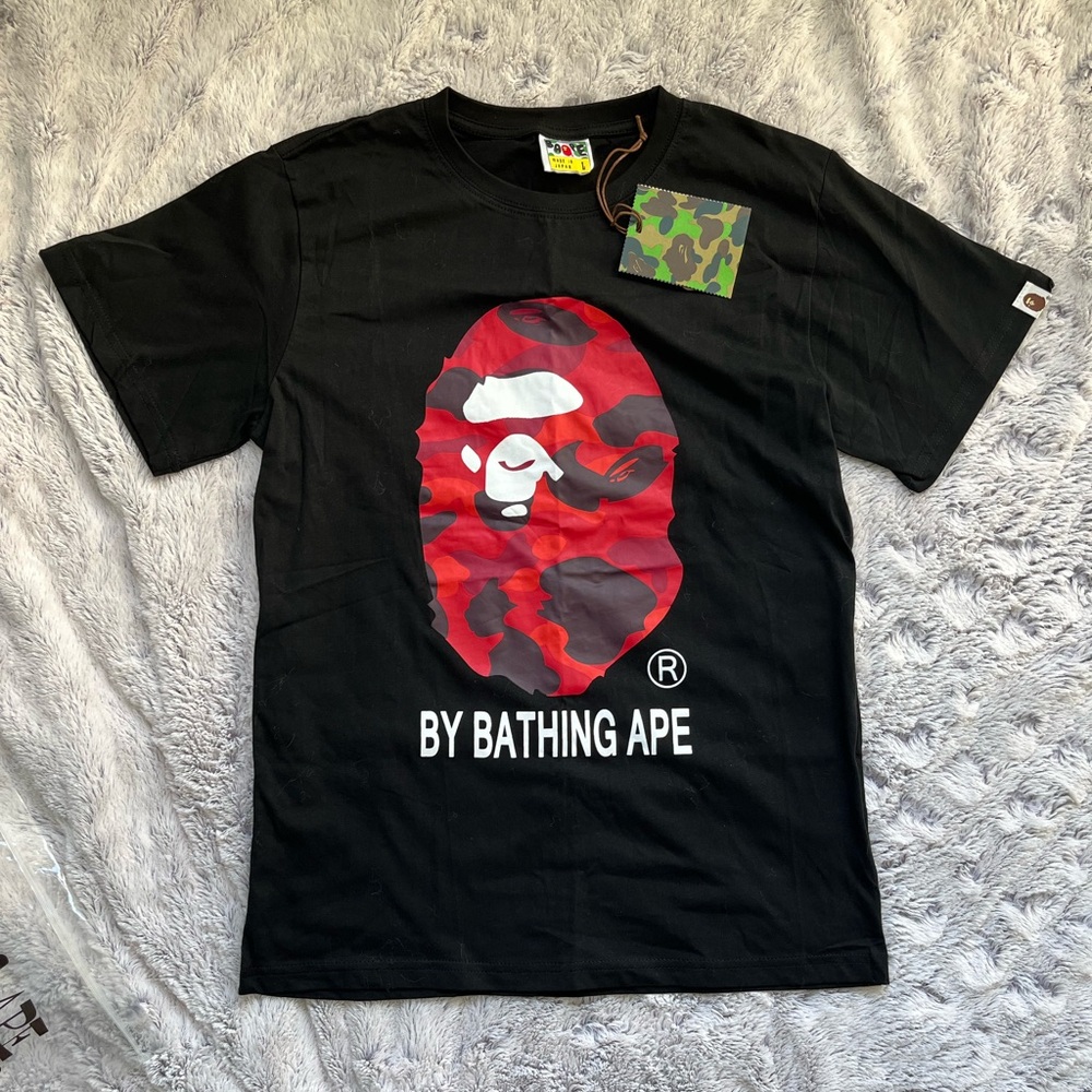 BAPE Men’s Large Black And Res Short Sleeve T-Shirt